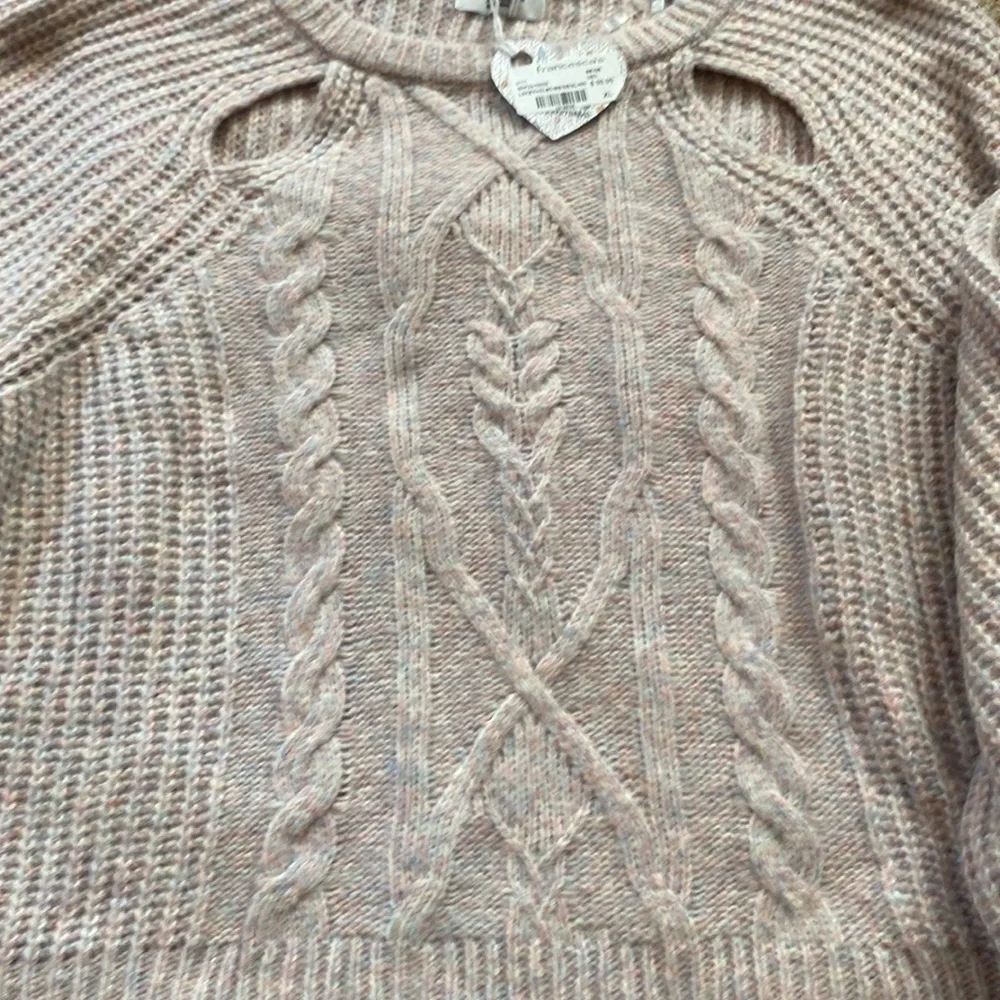 Francesca’s light pink with blues short sweater. XL - Picture 5 of 10